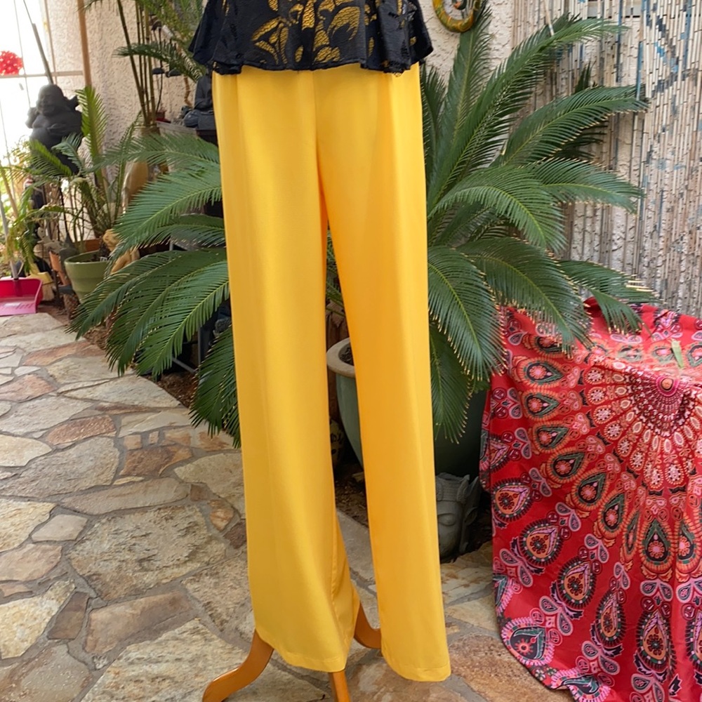 🟡🟡YELLOW WIDE LEG PANTS🟡🟡